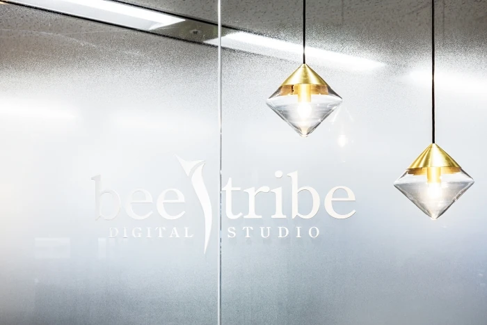 『Be(e) Work』一体感とブランディングを強化するオフィス