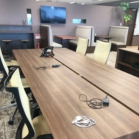 フリーアドレスデスク