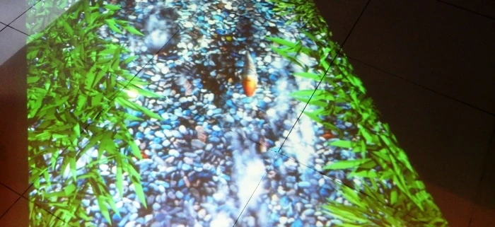 「インタラクティブ映像システム」展示中！