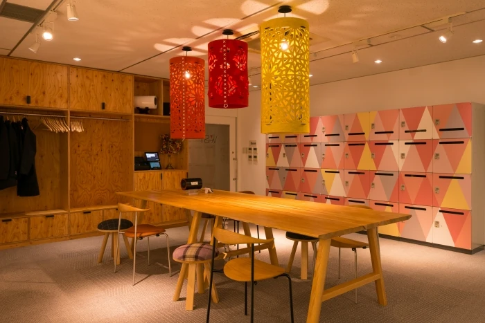 社員用通用口がとてもスッキリ