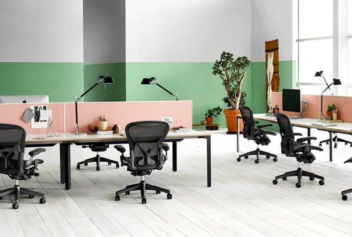 HermanMiller社の大人気商品『アーロンチェア』『セイルチェア』を通常価格よりもお安くご提供できます。 詳しくは、ヴィス担当者までお気軽にお問合せください。