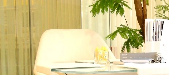 ラウンジに「会議をする」という要素をプラス