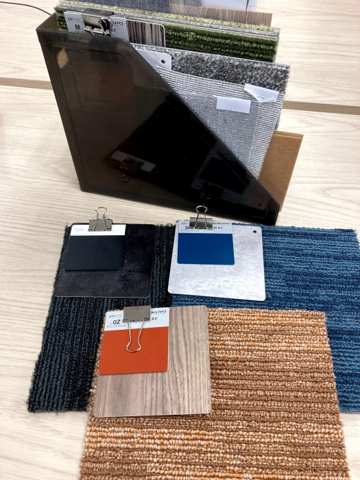 床はカーペットの色やサイズを変更