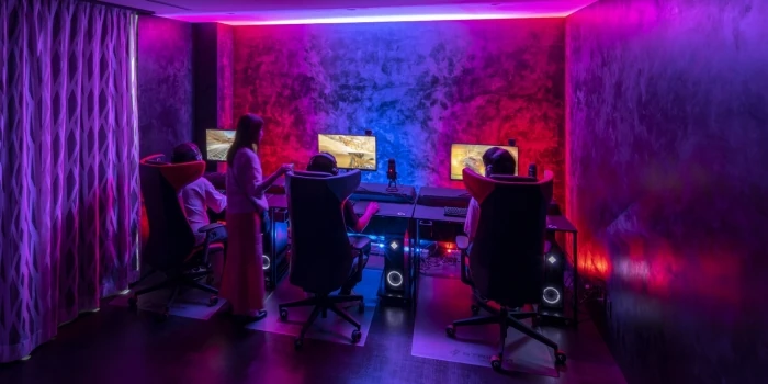 アース製薬株式会社　本社