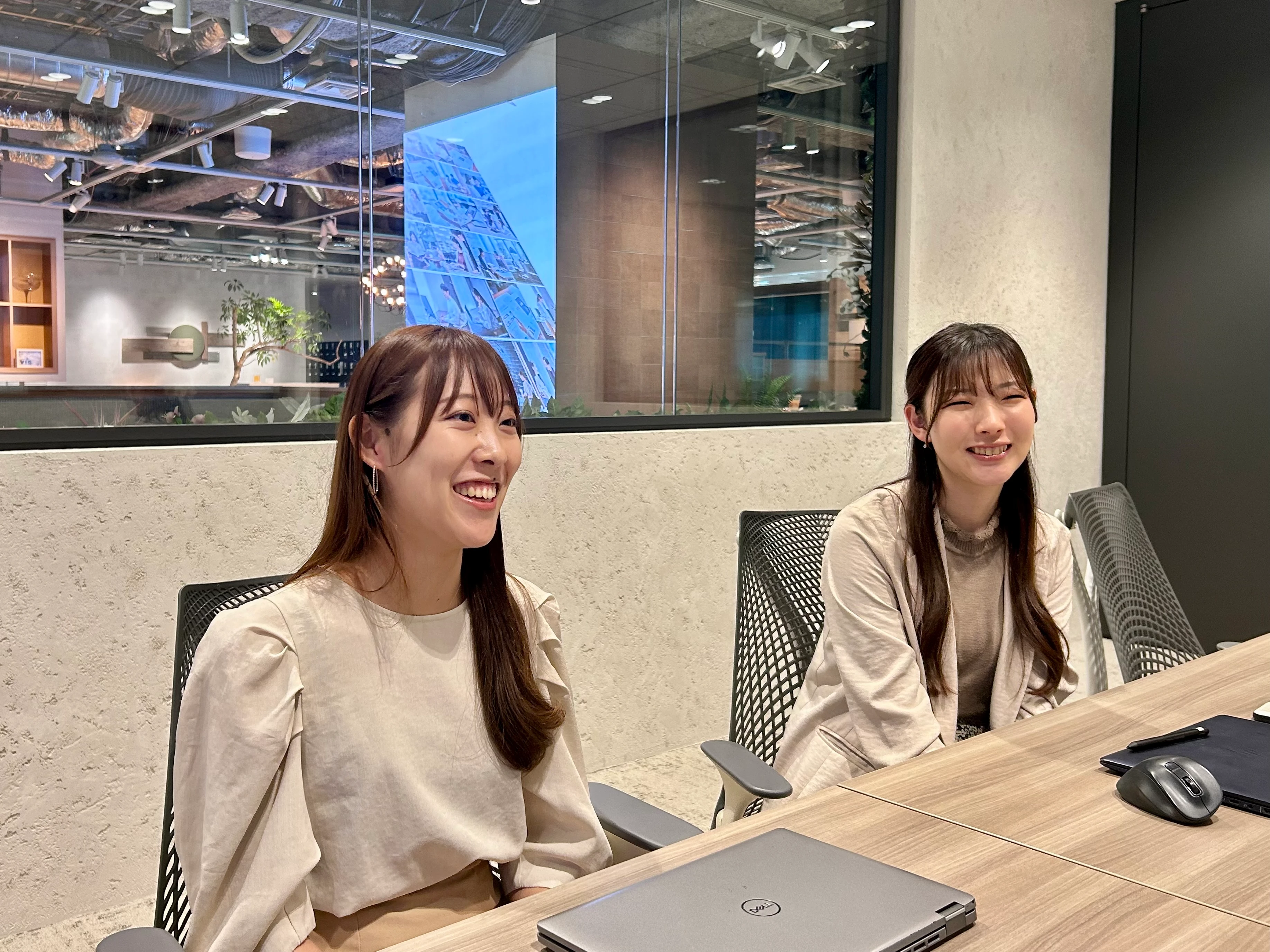 仕事をする上で、大変なときはどのように乗り越えましたか？