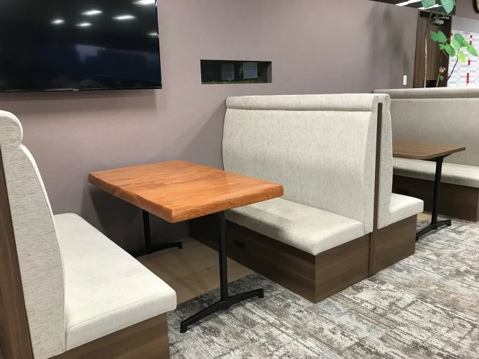 ファミレスブース